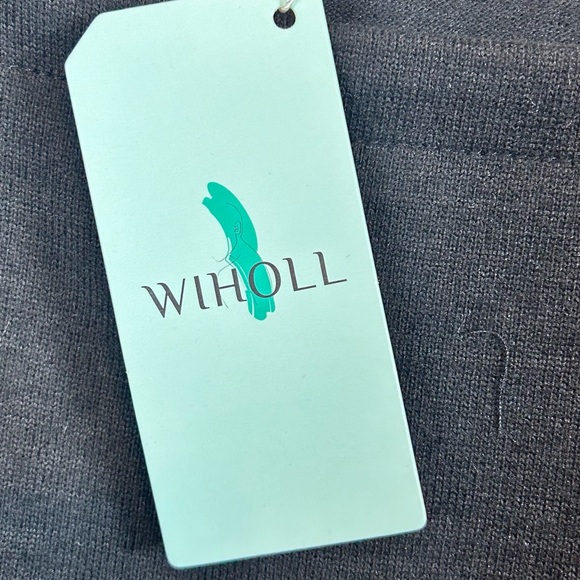 NWT Woman’s Plus Size 3XL Black Long Sleeve Sweater - Picture 2 of 7